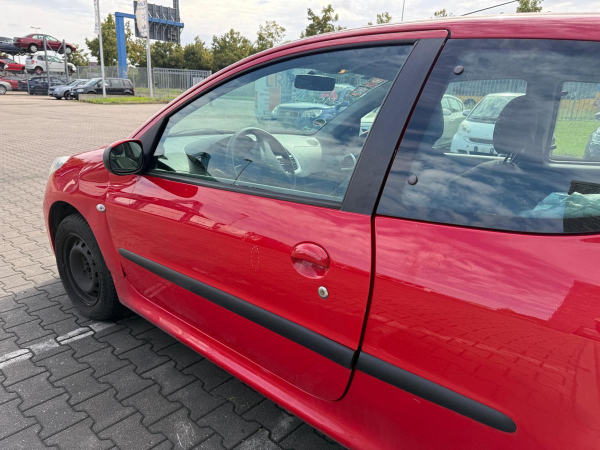 Peugeot 206+ original Tür vorn links KKN Rot Aden 3 Türer Rohbau BJ11